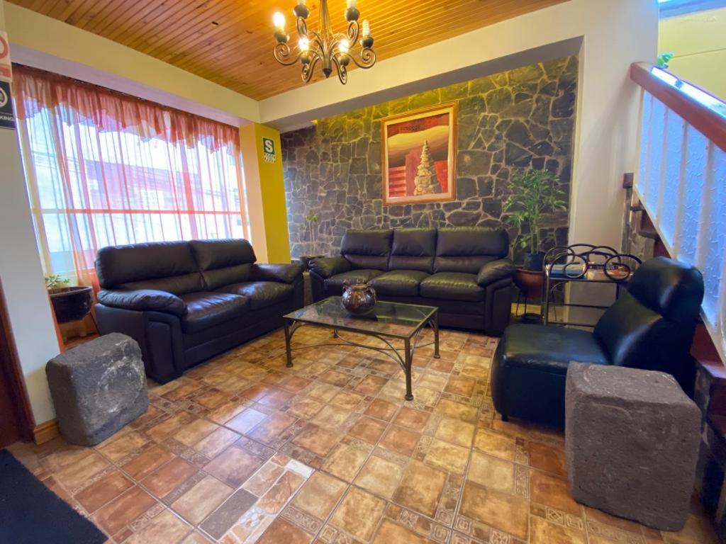 Hostal Oscar Inn Puno Exterior photo
